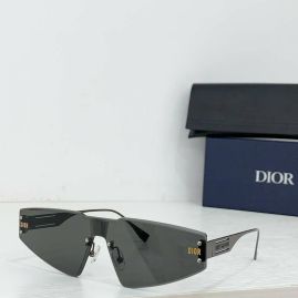 Picture of Dior Sunglasses _SKUfw55775643fw